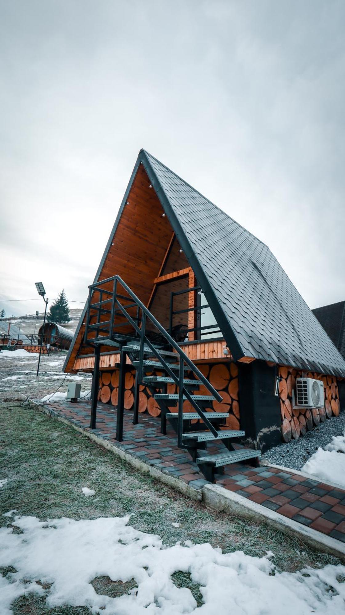 A Pisc Hotel Vatra Moldovitei Luaran gambar
